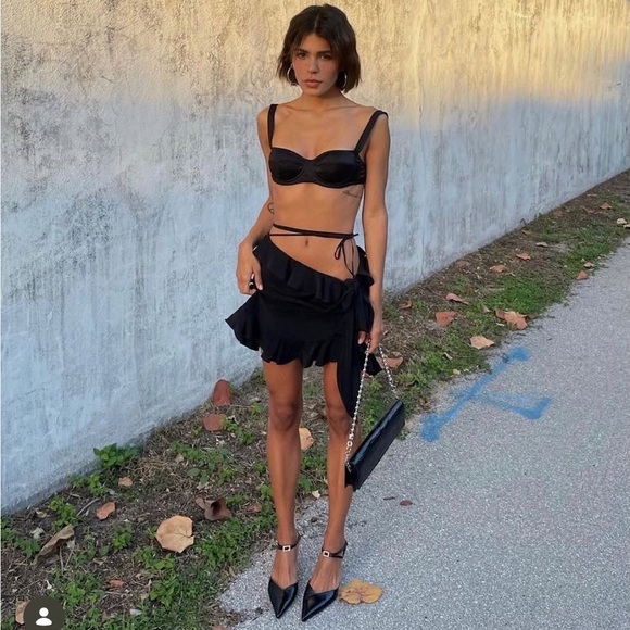 Orseund Iris Silk Ruffle Mini Skirt in Black size S - Picture 3 of 7